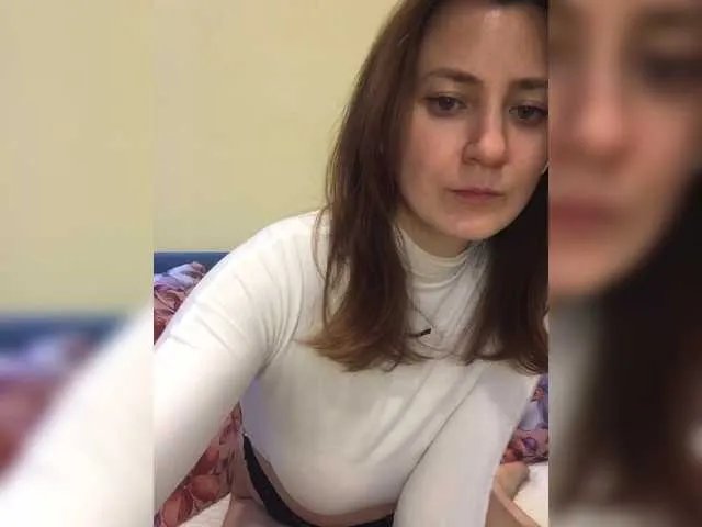 -Rozalina- on BongaCams