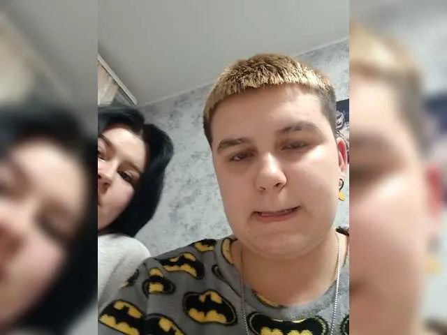 2Lesbians on BongaCams