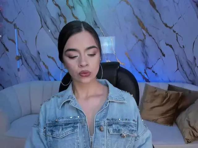 AlanaCraft on BongaCams 