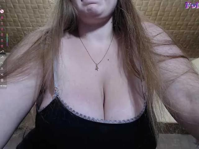 CarolinaDiamond33 — Freechat on BongaCams