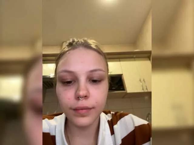 DanaCuteee on BongaCams 