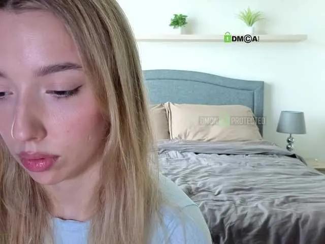 DreameLove on BongaCams
