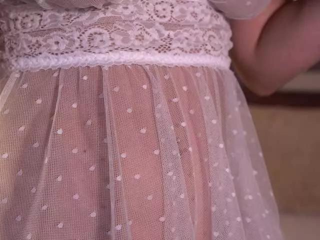 ElleDiane on BongaCams 