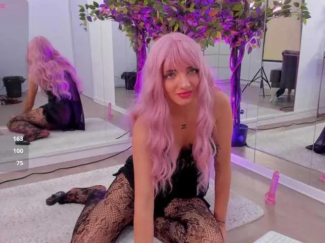 EmmaKrossX — I like men who are relaxed, attentive, loving, respectful and fun. I like that they always have a topic of conversation and propose new things. If you know how to spoil you will see how much my panties get moistened