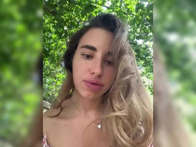 Etokiska — i get exited when people take care of me, make me happy