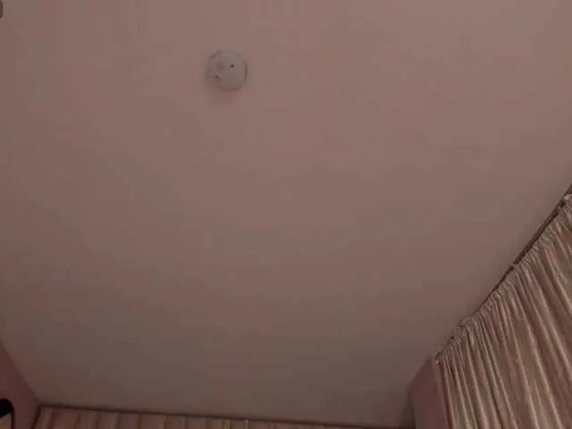 FernandaX1 — I love exploring my sexuality and chatting with nice people here.
I am a very open and permissive girl, I love to be in front of the webcam and make you crazy with my body and my top show.
