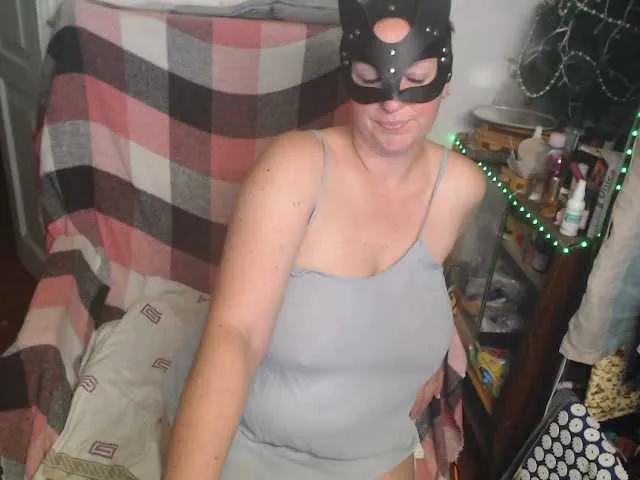 GoldenFisha — hard mens cock,dirty talk, big woman tits,