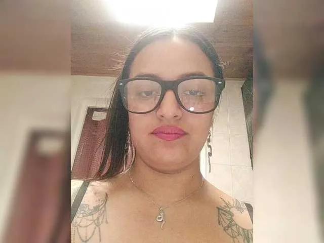isiss-goddess on BongaCams