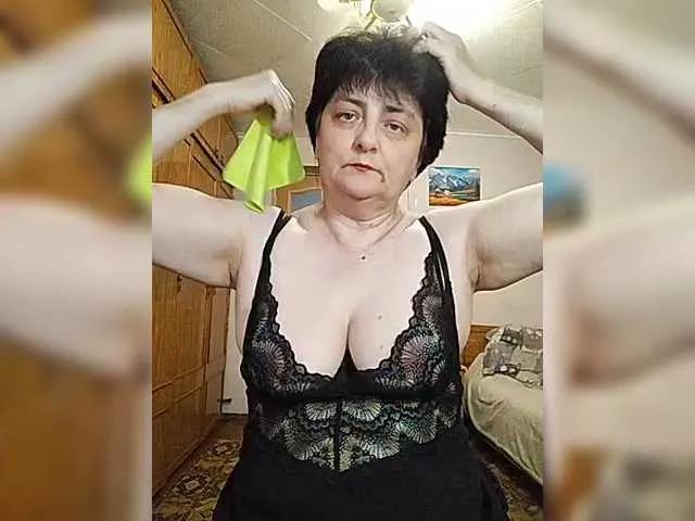 IsXLoves on BongaCams