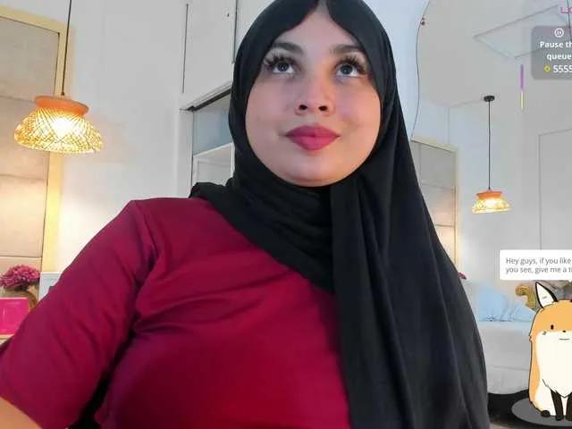 janaadhara — It turns me on to know that you can seduced me, I would like to have a gentlemen on my room, someone that I can feel confortable with