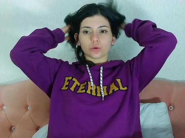 JenellKurtz — that they tell me nice things, that they treat me like a queen