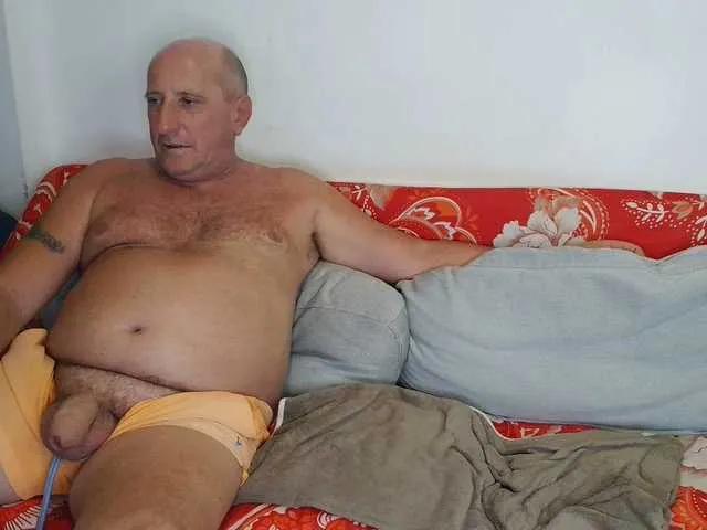 jhongade on BongaCams