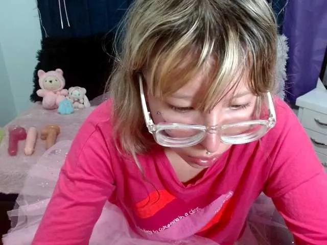 katalinalxx on BongaCams 