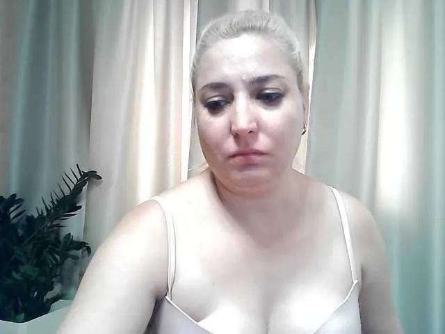 KickaIricka on BongaCams 