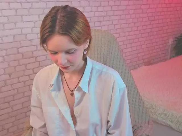 KiraMountrays on BongaCams