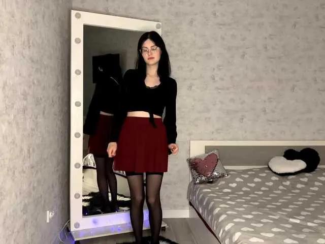 KittyNolick — Confident and respectful people

Good sense of humor and fun energy

Playfulness, teasing, and nice compliments

Open-mindedness and curiosity

A little bit of mystery and passion