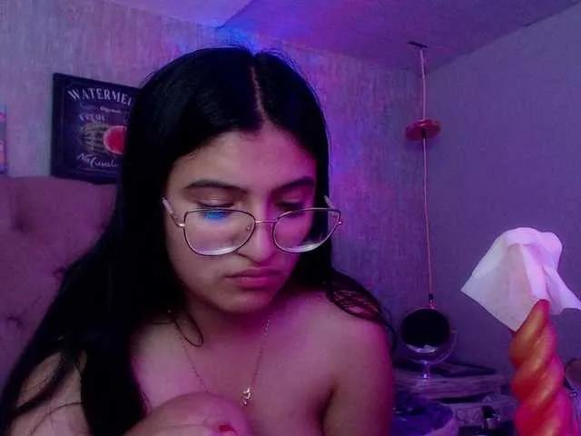 laurenelove — It warms me a lot to dominate me, I like to satisfy others, to make me come to shake