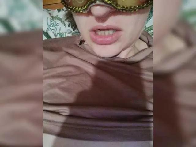 Lea7neco — I get turned on by the clinking of coins in chat and the vibration of my toy. I like kindness and honesty. I prefer a small dick to a big one. I prefer kebab to vegetables