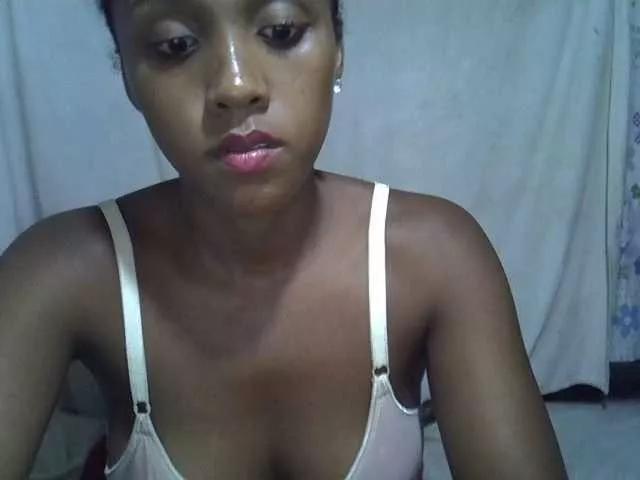 Lillteblackgirl on BongaCams 