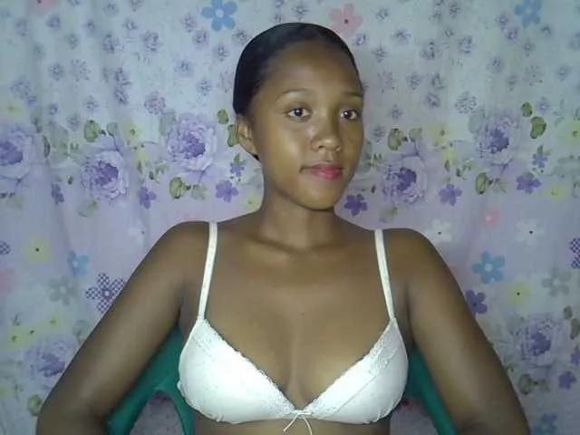 Lillteblackgirl on BongaCams 