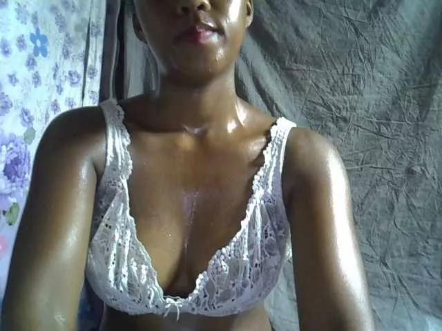 Lillteblackgirl on BongaCams 
