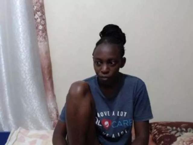 lilqueen1 on BongaCams 