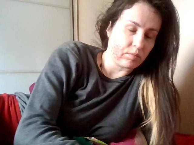 lily133 on BongaCams