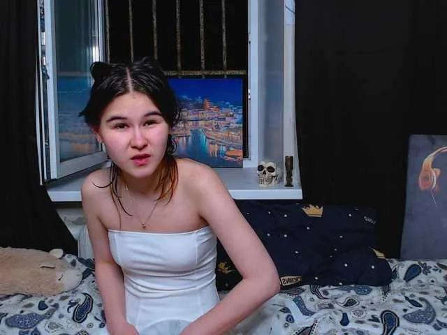 littleowlx on BongaCams