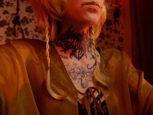 LittleSpaceMouse- on BongaCams 