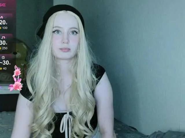 LolaMin on BongaCams