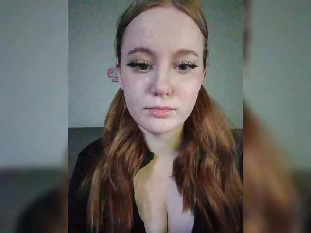 LolaMin on BongaCams