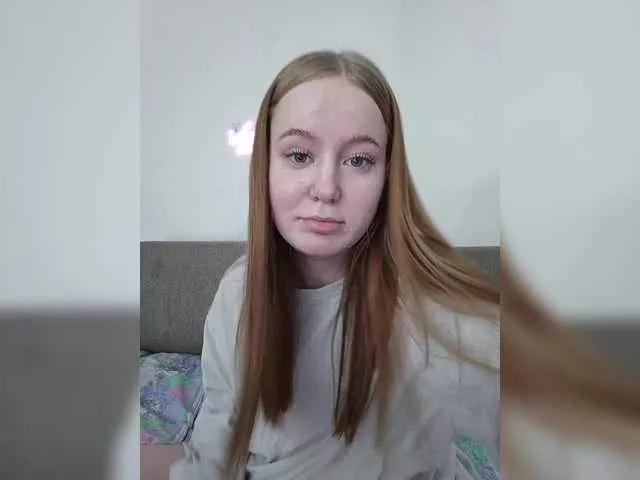 LolaMin on BongaCams