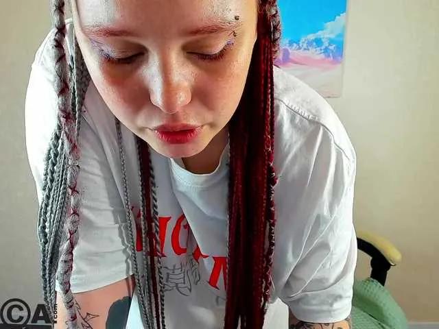 Looly-Rise — I really love open people,  who know what they want,And I can say about confidently.I love tenderness and mutual respect, very excites when a person is exhidated by his business and idea,  Women love ears...so excite me