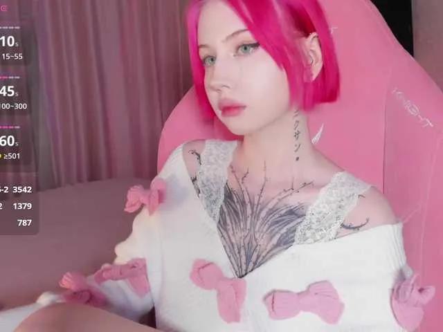 luvsoak — smart, charismatic people with a good sense of humor. if I described you, know that you are definitely my type! 
