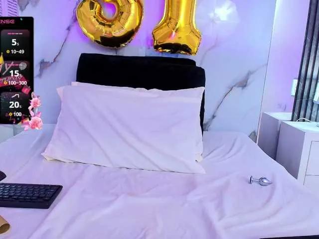 Maya-Baker on BongaCams 