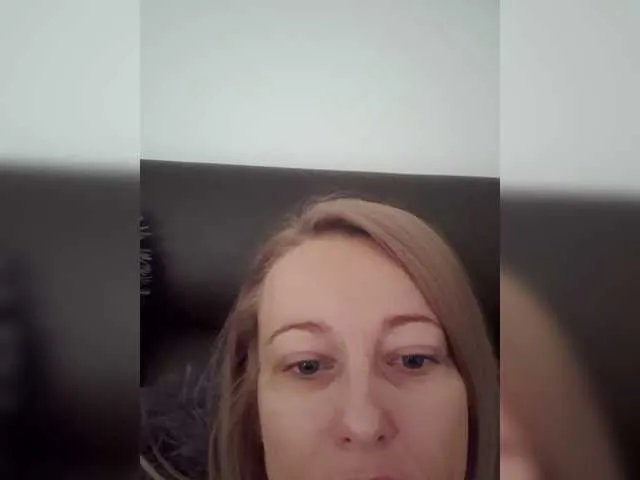 NyokoAnya11 — i am new , welcome in my room 