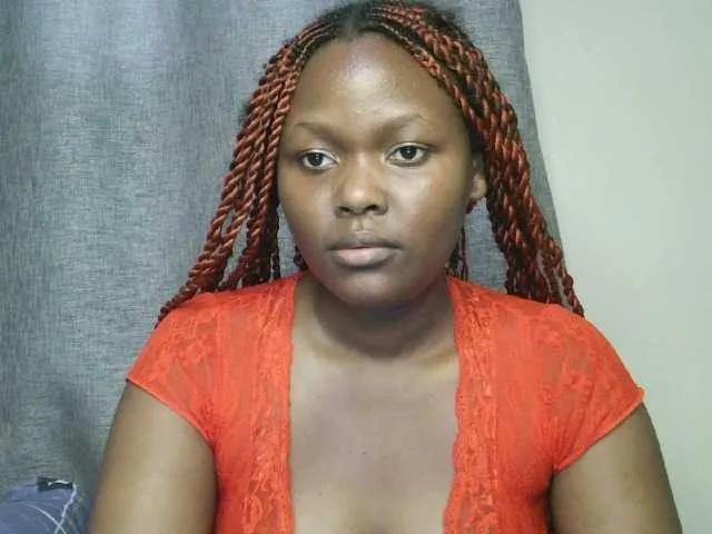 prettylynne on BongaCams