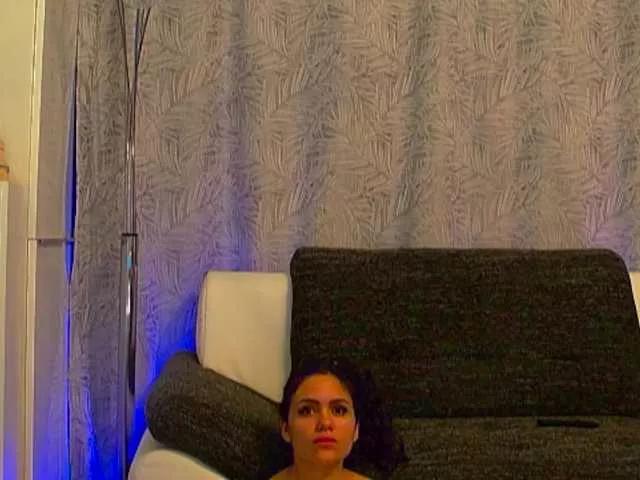 QueeAnne on BongaCams 