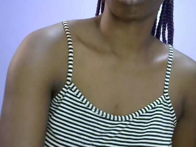 queen-innocent on BongaCams 