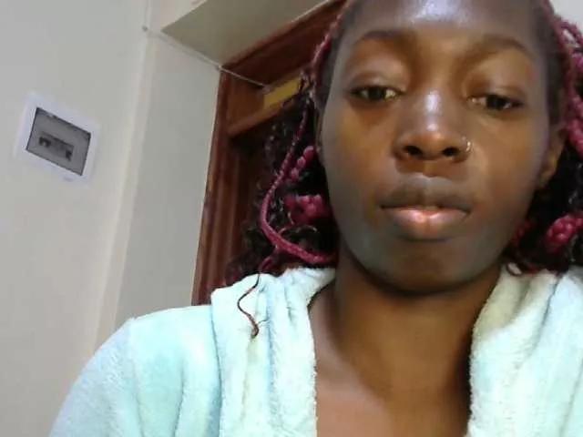 queen-innocent on BongaCams 