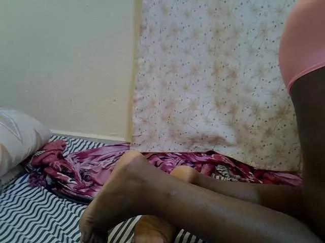 Queen-Triz on BongaCams 