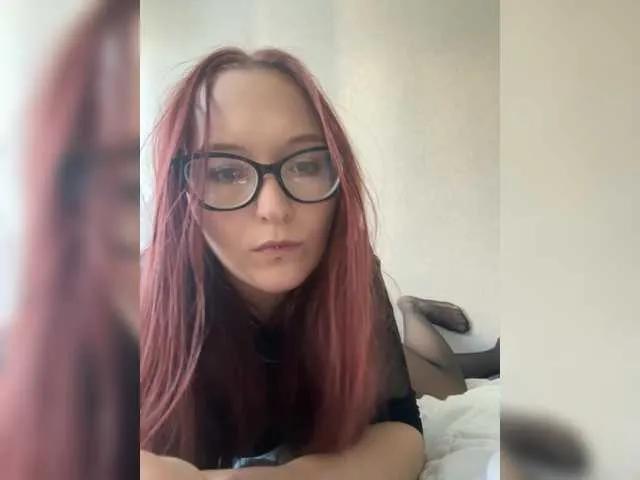 RedHeadJu — I love experiments and new sensations. Ready to explore them with you.