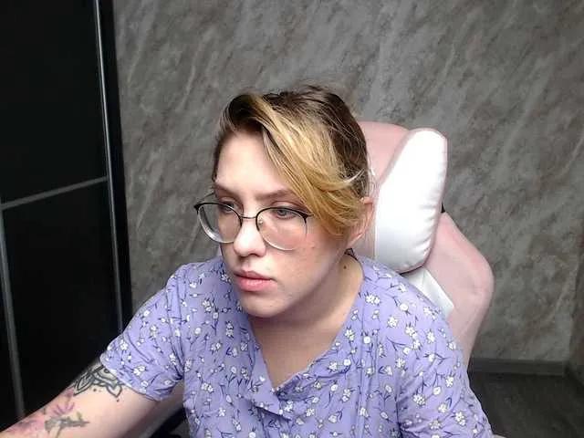 Regimasmile — Freechat on BongaCams
