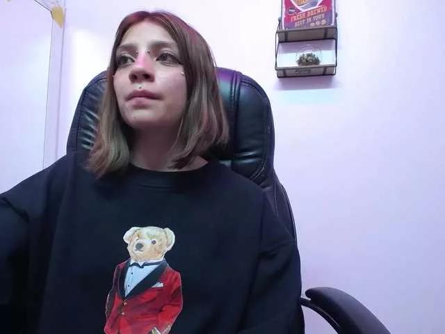 SARAI-PETITE on BongaCams 