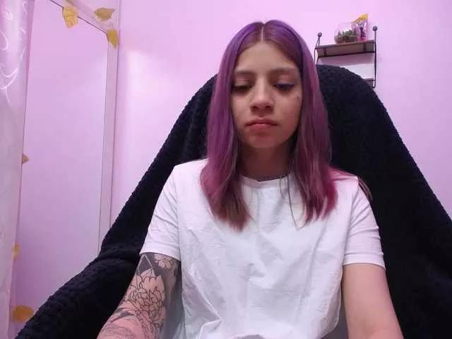 SARAI-PETITE on BongaCams 
