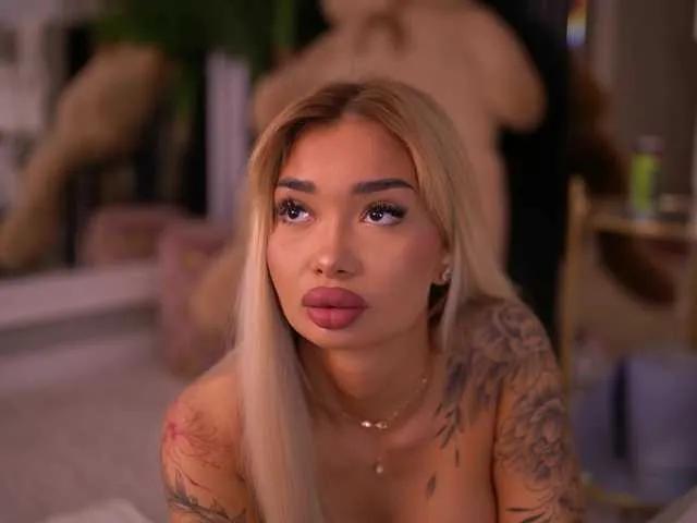 SashaFerrera on BongaCams