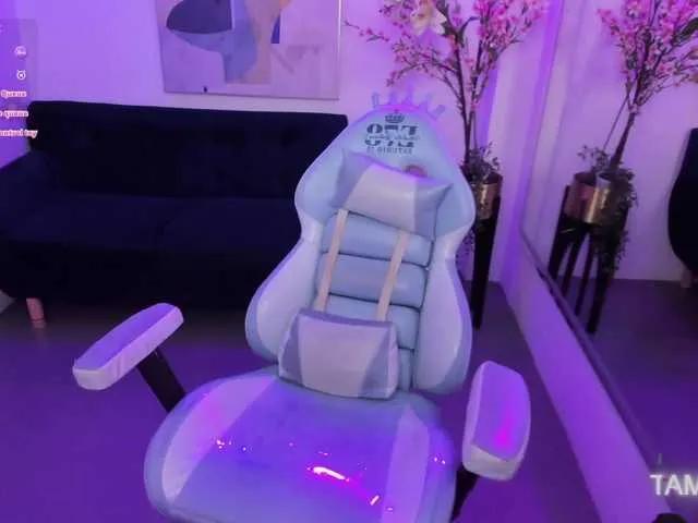 Scarlet-lou on BongaCams