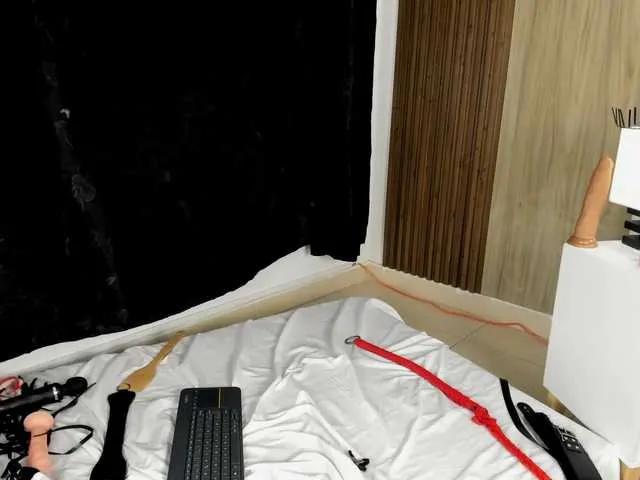 Scarletthomas on BongaCams