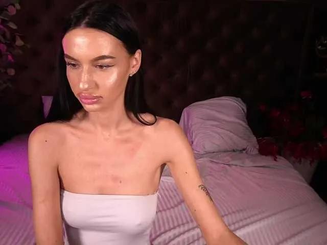 SnowWhiteee — Freechat on BongaCams