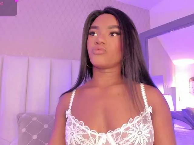 SophiaSmiiths on BongaCams